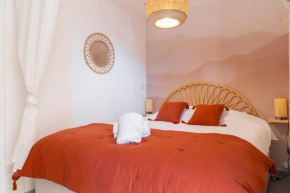 Appart cosy, piscine, clim, parking privé - proche plage - arrivée autonome - lit queen size
